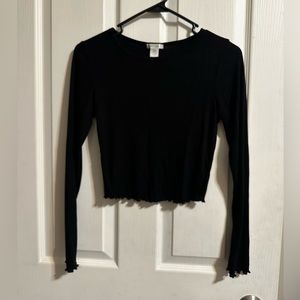 Black long sleeve crop top
